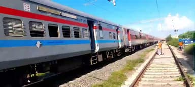 अरियरी: आसनसोल से गया के लिए स्पेशल ट्रेन का परिचालन शुरू, शेखपुरा-नवादा होकर गुजरेगी मेमू रेक