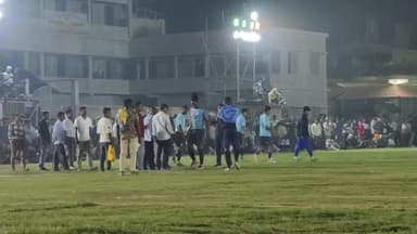 বাগদা: সিন্দ্রানী এম এল এ কাপ অনুষ্ঠিত হচ্ছে সিন্দ্রানী সাবিত্রী উচ্চ বিদ্যালয় প্রাঙ্গণে