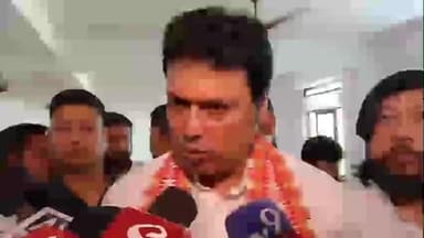 শীতলকুচি: কোচবিহারে ত্রিপুরার প্রাক্তন মুখ্যমন্ত্রী আসায় প্রতিক্রিয়া শীতলকুচি ব্লক তৃণমূল কংগ্রেস সভাপতির