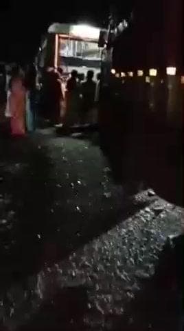 ఆత్మకూరు ఎస్: నెమ్మికల్ - పాత సూర్యాపేట సంతోషి మాత టెంపుల్ దగ్గర ఆగివున్న బస్సును ఢీకొట్టిన లారీ