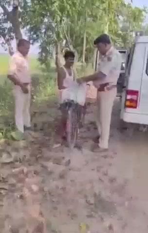 अरियरी: ओठमा गांव में शराब तस्कर गिरफ्तार, 17 पाउच शराब बरामद