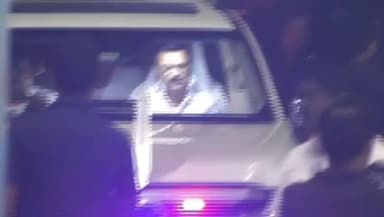 திருச்சி: விமான நிலையம் வந்தடைந்த தமிழக முதல்வருக்கு அமைச்சர் பெருமக்கள் ஆட்சியர் அதிகாரிகள் திமுக கட்சியினர் சிறப்பான வரவேற்பு வழங்கினர்