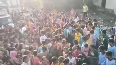 ઘોઘા: ઘોઘા થી રાજસ્થાન રણુજા ચાલી ને ગયેલ યુવાનો યાત્રા પૂર્ણ કરી પરત ઘોઘા આવતા યુવાનોને ફૂલ હાર પેરાવી સન્માનિત કરવામાં આવ્યા