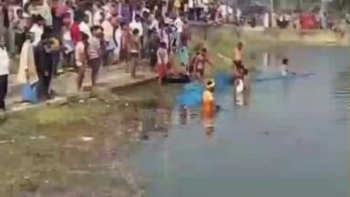 रामगढ़ चौक: बकियाबाद गांव के तालाब में डूबने से एक व्यक्ति की मौत, ग्रामीणों ने जाल से शव निकाला