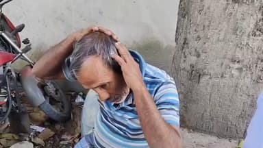 হাবরা ১: কুকুরের ডাকে বিরক্ত প্রতিবেশী, আনোয়ার বেরিয়া এলাকায় কুকুরের মালিক কে মারধোর