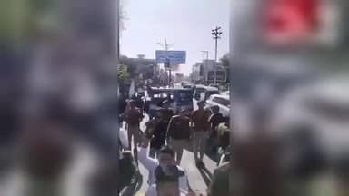 ब्रेकिंग न्यूज़ देहरादून में मोदी कार्यक्रम के दौरान हंगामा! राज्य आंदोलनकारियों ने हरिद्वार डिपो की बस रोकी, लगे “मोदी