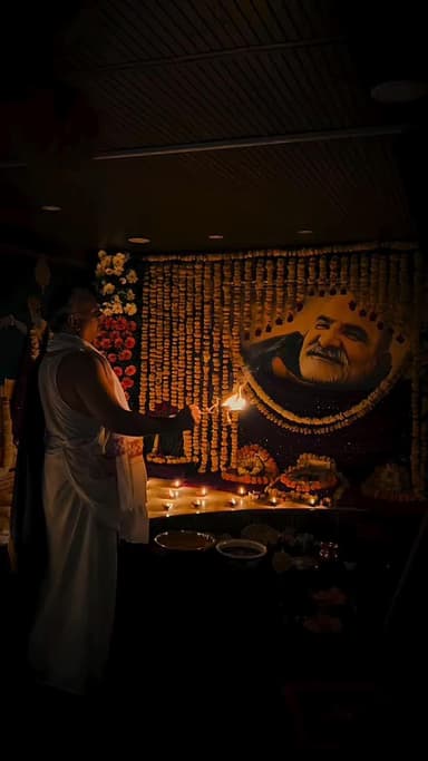 #नीमकरौरीधामइंदौर
#ram #hanuman #sitaram #ramram #neemkarolimaharajji #neemkarolibabaashramtaos #neemkarolibaba❤️ #neemkarolibabaquotes #today