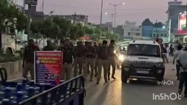 रसड़ा: रसड़ा में पुलिस ने निकाली यातायात जागरूकता रैली, लोगों से नियमों के पालन का किया आह्वान