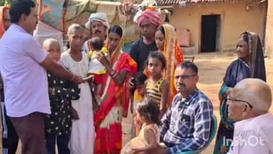 धनवार: नाई समाज ने पीड़ित परिवार को दी आर्थिक सहायता