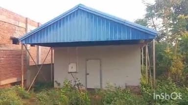 पोड़ैयाहाट: पोड़ैयाहाट के डांगरा टोला में बना मिनी कोल्ड स्टोरेज शोभा की वस्तु बनकर रह गया है