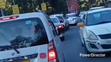 रामगढ़: वीकेंड पर नैनीताल और आस-पास के पर्यटन स्थलों में पर्यटकों की भीड़ बढ़ी, सड़कों पर जाम की स्थिति