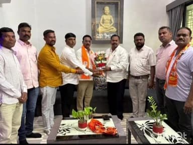 कोरपना: नगरपरिषद निवडणुकीच्या पार्श्वभूमीवर गडचंदूर शहरात शिवसेनेमध्ये इन्कमिंग शिंदे गट