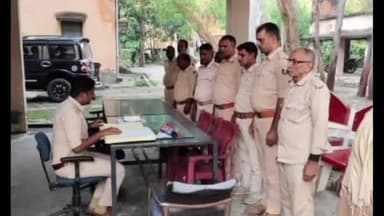 इटाढ़ी: विधानसभा चुनाव के बाद इटाढ़ी समेत ज़िले के थानों में शुरू हुआ चौकीदार परेड, थानाध्यक्ष ने दिए ज़रूरी निर्देश