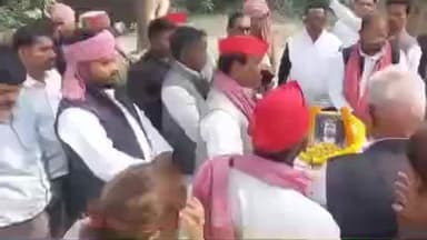 ज्ञानपुर: समाजवादी पार्टी के प्रदेश अध्यक्ष ने जताया शोक, कार्यकर्ता संघ की बैठक