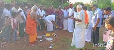 ಬೈಂದೂರು: ಕುದುರೆಬೇರುಕಟ್ಟೆಯಿಂದ ಮೋರ್ಟಿಗೆ ಹೋಗುವ ರಸ್ತೆ ಕಾಂಕ್ರೀಟೀಕರಣಕ್ಕೆ ಗುದ್ದಲಿ ಪೂಜೆ ನೆರವೇರಿಸಿದ ಶಾಸಕ ಗುರುರಾಜ್ ಗಂಟಿಹೊಳೆ