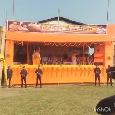 नरपतगंज: नरपतगंज हाई स्कूल परिसर में यूपी के मुख्यमंत्री योगी आदित्यनाथ ने कहा, महा गठबंधन सरकार को पहले जनता नकार चुकी है