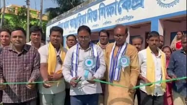 দেশপ্রাণ: কাখুরিয়া সংসদে আজ কুমুরিয়া খান কাখুরিয়া শিশু শিক্ষা কেন্দ্র সংলগ্ন ঢালাই রাস্তার নির্মাণের উদ্বোধন করেন সভাপতি