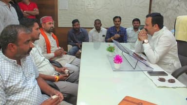 घट्टिया: विधायक सतीश मालवीय ने जनदर्शन कार्यक्रम में ग्रामीणों की समस्याएं सुनीं