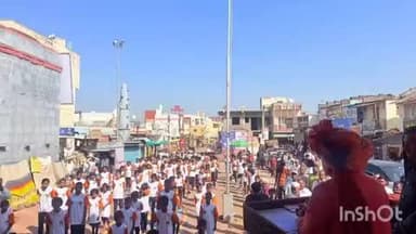 आटपाडी: खरसुंडीत आयोजित भव्य मॅरेथॉन स्पर्धेचा शुभारंभ आमदार पडळकर साहेब यांचे हस्ते