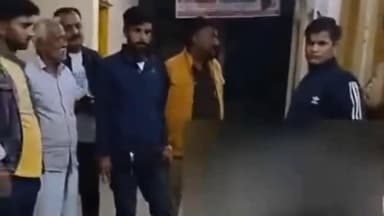 भदेसर: भादसोड़ा के गांव जैतपुर कलां में हादसे से मचा हड़कंप, रात के सन्नाटे में खाई में समाई बाइक, दो युवक घायल