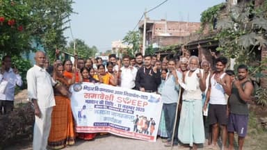 रतनी फरीदपुर: सरैया सहित जिले के कई गांवों में मतदाता जागरूकता अभियान, लोगों को किया जागरूक