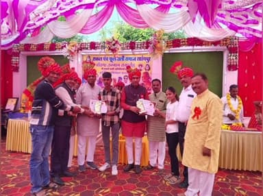 सारंगपुर: सारंगपुर में सकल पंच फूलमाली समाज के प्रतिभा सम्मान समारोह में नपा अध्यक्ष पंकज पालीवाल शामिल हुए