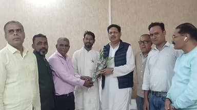 महागामा: जदयू एमएलसी डॉ. राजवर्धन आज़ाद का ऊर्जा नगर स्थित राजमहल हाउस में भव्य स्वागत