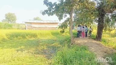 चामोर्शी: चामोर्शी चे उपविभागीय अधिकारी व तहसीलदार पोहचले थेट नूकसान ग्रस्त शेतकर्यांचा बांधावर