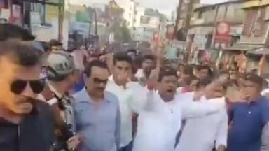 কাকদ্বীপ: SIR দ্বারা বৈধ ভোটারদের ভোটাধিকার হরণের চক্রান্তের বিরুদ্ধে কাকদ্বীপে প্রতিবাদ মিছিলে উপস্থিত কাকদ্বীপের বিধায়ক