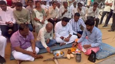 ગીર ગઢડા: સરકારની સુવિધાપથ યોજના હેઠળ 1.70 કરોડના ખર્ચે તૈયાર થનાર તાલુકાના ગામોને જોડતા રોડનુ ખાતમુહૂર્ત સાસંદના હસ્તે કરાયુ