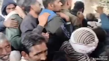 मालपुरा: मालपुरा में यूरिया खाद की भारी किल्लत, KVSS के बाहर खाद के लिए किसानों की लंबी लाइन और भारी भीड़