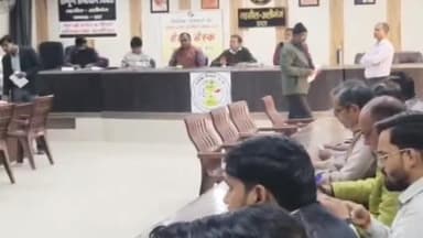 अलीगंज: अलीगंज के एसडीएम ने बीएलओ और सुपरवाइजर के साथ एसआईआर की समीक्षा बैठक की, 93% कार्य पूरा, बड़ी तारीखें