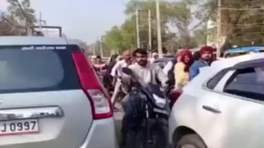 होडल: होडल शहर के भगवान परशुराम चौक पर तिपहिया और ईको गाड़ी चालकों की मनमानी, पुलिस प्रशासन पर हावी