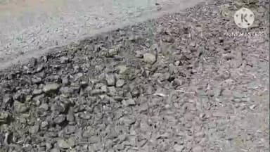 નસવાડી: પલસાણીથી ખભાયતા ચોકડી તરફ જતા રસ્તામાં મોટા મોટા ખાડા પડી જતા વાહન ચાલકો મુશ્કેલીમાં #jansamasya