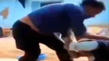 सेमरिया: रीवा में रिश्तों का कत्ल! छोटे भाई ने बड़े भाई को पटक-पटक कर पीटा, वीडियो हुआ वायरल