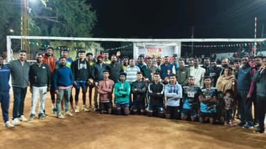 कोंडागांव: कोंडागांव में तीन दिवसीय संभाग स्तरीय वॉलीबॉल प्रतियोगिता का शानदार समापन, गांधी वार्ड कोंडागांव बना चैंपियन