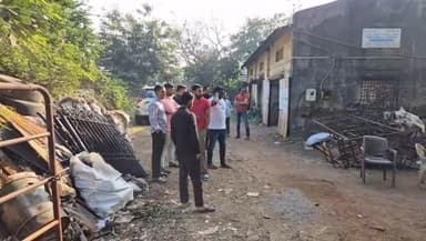 અંકલેશ્વર: અંકલેશ્વર જીઆઇડીસીમાં શ્રીરામ મેટલ કંપનીમાં યુવાને ગળે ફાંસો લગાવી આપઘાત કરી લેતા ચકચાર મચી જવા પામી છે