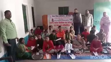 हसपुरा: दिव्यांगता दिवस की तैयारी में हसपुरा ब्लॉक परिसर स्थित बीआरसी में खेल-कूद व निबंध प्रतियोगिता का आयोजन हुआ