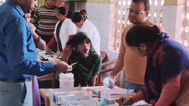 अलीगंज: विश्व एड्स दिवस पर जागरूकता अभियान, चिकित्साधीक्षक ने किया निरीक्षण, मनाया गया मातृत्व सुरक्षित दिवस