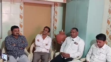 ખાંભા: વાટલીયા પ્રજાપતી સમાજનની વાડી ખાતે મીટીંગ નું આયોજન કરવામાં આવ્યું