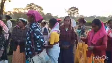 খুমটাই: কৰুণাটিঙত ভূমিপট্টা প্ৰদানৰ পৰা চাহ জনগোষ্ঠীৰ অন্যতম অংগ জল্হাক বঞ্চিত কৰাৰ অভিযোগ জল্হা সম্প্ৰদায়ৰ