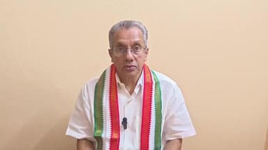 సోనియా, రాహుల్ లపై కేసులు కుట్రపూరితం: లక్కవరంలో రాష్ట్ర కాంగ్రెస్ పీసీసీ సభ్యులు గోపాలకృష్ణం రాజు