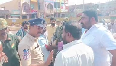 ములుగు: మల్లంపల్లిలో ఉద్రిక్త వాతావరణం.. నామినేషన్ వేసేందుకు మహిళా అభ్యర్థిని అడ్డుకున్న పోలీసులు