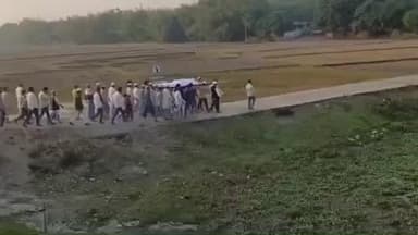 दिघलबैंक: सड़क हादसे में मौत के बाद खैखाट निवासी मो. कासिम को किया सुपुर्द-ए-खाक, परिजनों में कोहराम