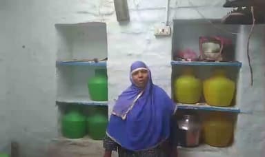 గద్వాల్: వర్షాలకు కూలిన ఇల్లు...ఇందిరమ్మ ఇల్లు మంజూరు చేయాలని భాదితురాలు ఆవేదన