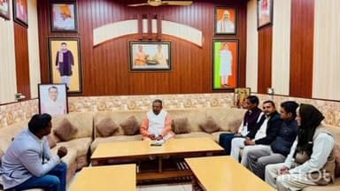 डिबाई: डिबाई विधायक सीपी सिंह ने अपने कैंप कार्यालय पर जनता की समस्याएं सुनीं, दिए दिशा निर्देश