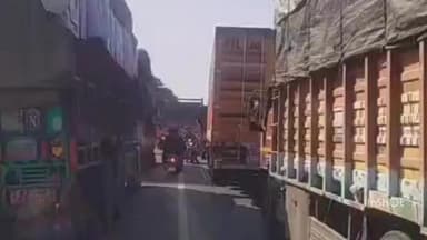 महू किसान आंदोलन से मानपुर हाईवे पर लगा लंबा जाम, कई घंटे तक वाहन फंसे रहे