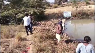 नारायणगंज: नारायणगंज के सरसवाही में जल संचय अभियान, बलाई नदी में नवांकुर संस्थाओं ने किया बोरी व बोल्डर बंधान का कार्य