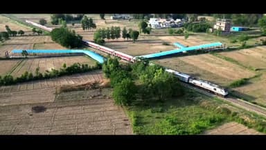 दिल्ली से जैसलमेर तक रेल कनेक्टिविटी अब और मजबूत!
पर्यटन, व्यापार, शिक्षा और क्षेत्रीय अर्थव्यवस्था को मिलेगी नई ऊर्जा।