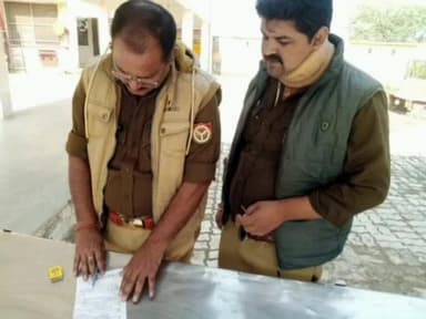 हसनगंज: उन्नाव के मिश्रीगंज गांव के पास डम्फर की टक्कर से स्कूटी सवार अधेड़ व्यक्ति की हुई मौत, शव पोस्टमार्टम हॉउस पहुंचा